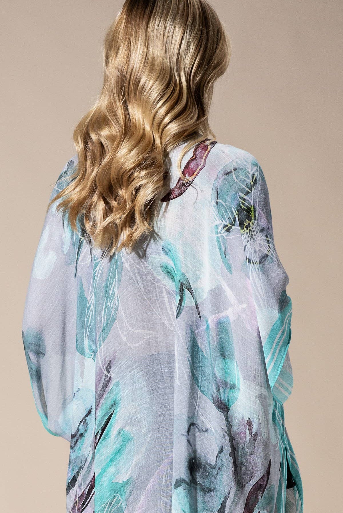 Aqua Multi Kimono-Urbanista-Three Birdies Boutique, Women's Fashion Boutique Located in Kearney, MO