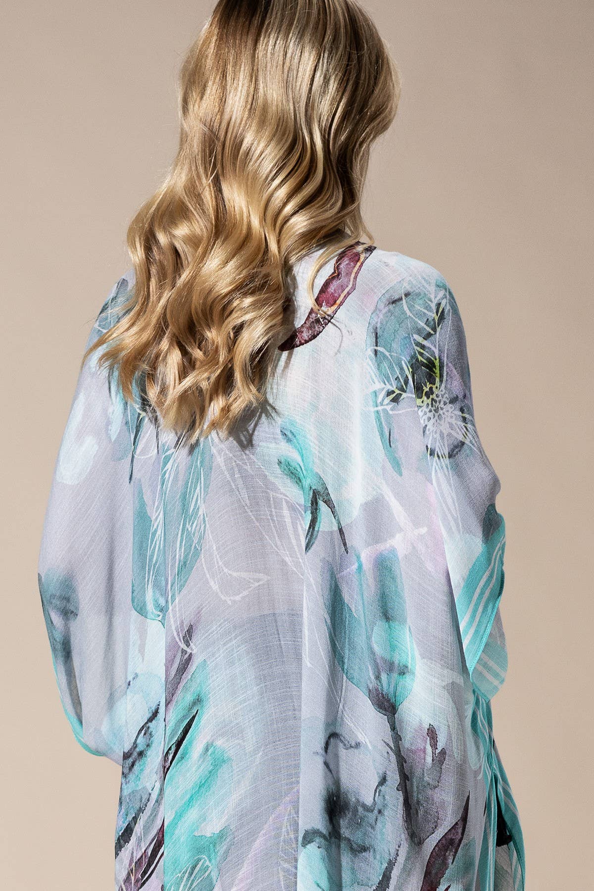 Aqua Multi Kimono-Urbanista-Three Birdies Boutique, Women's Fashion Boutique Located in Kearney, MO