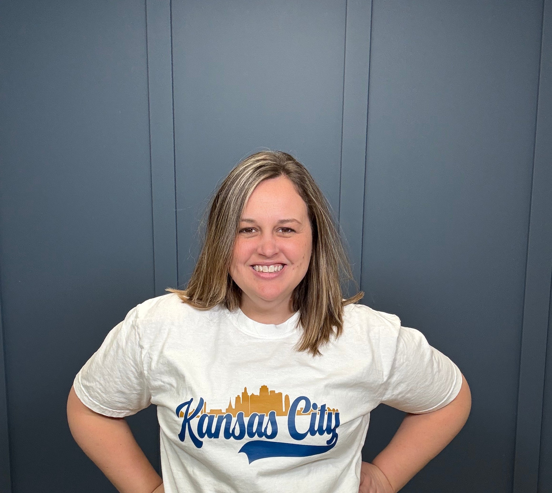 Kansas City Skyline Tee { product_type }}