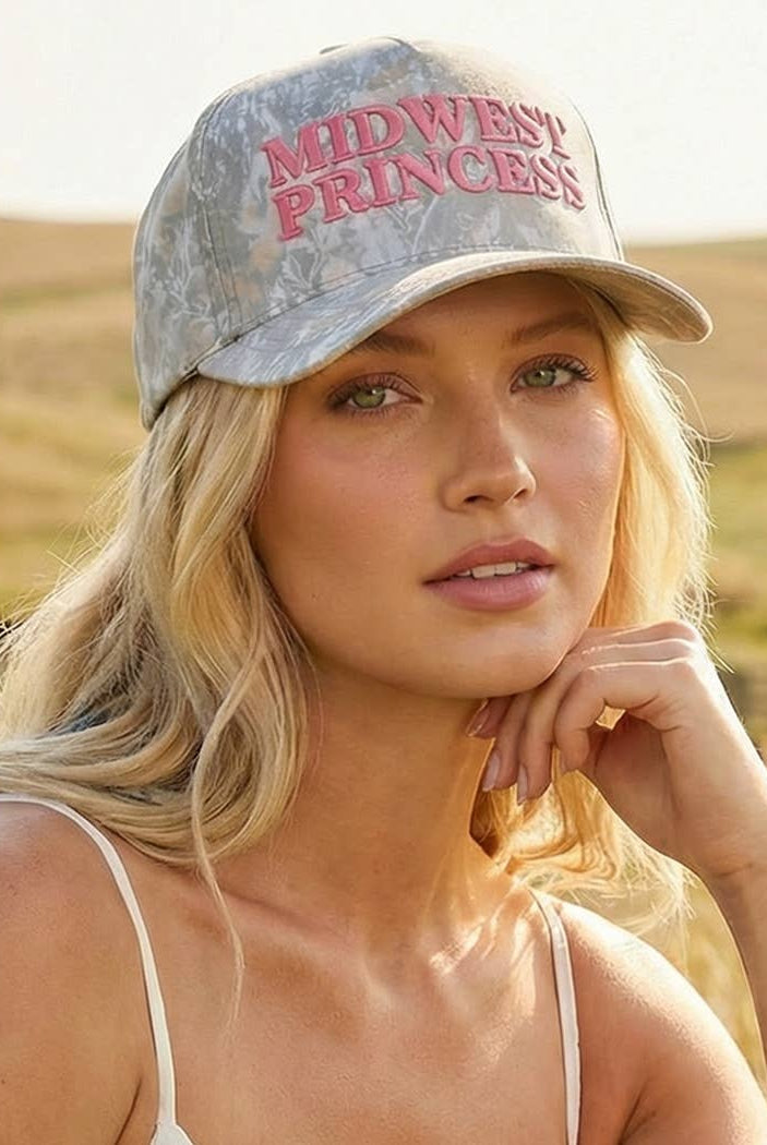 MIDWEST PRINCESS 3D Embroidered Camo Trucker Hat: LT. CAMO / ONE SIZE { product_type }}