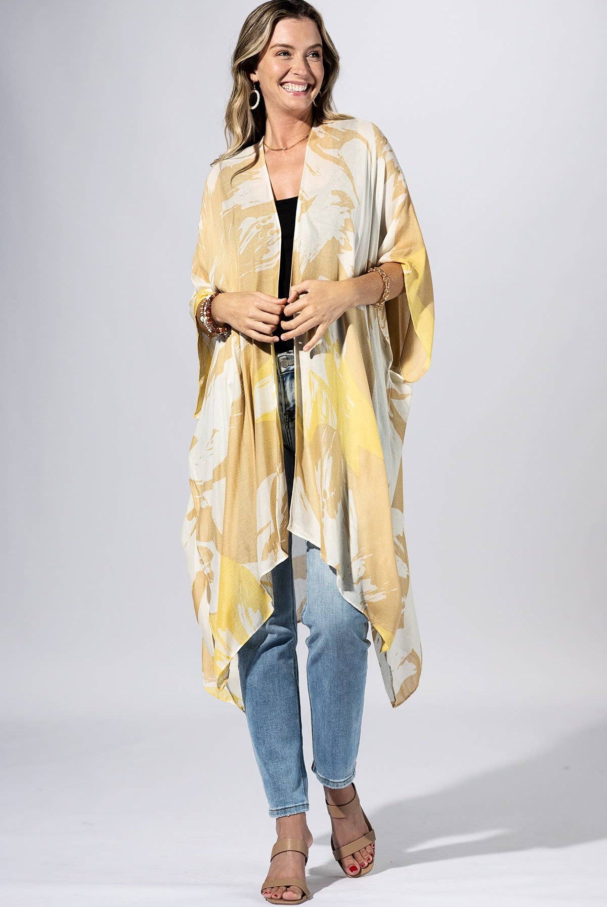 Brushstroke Floral Kimono { product_type }}