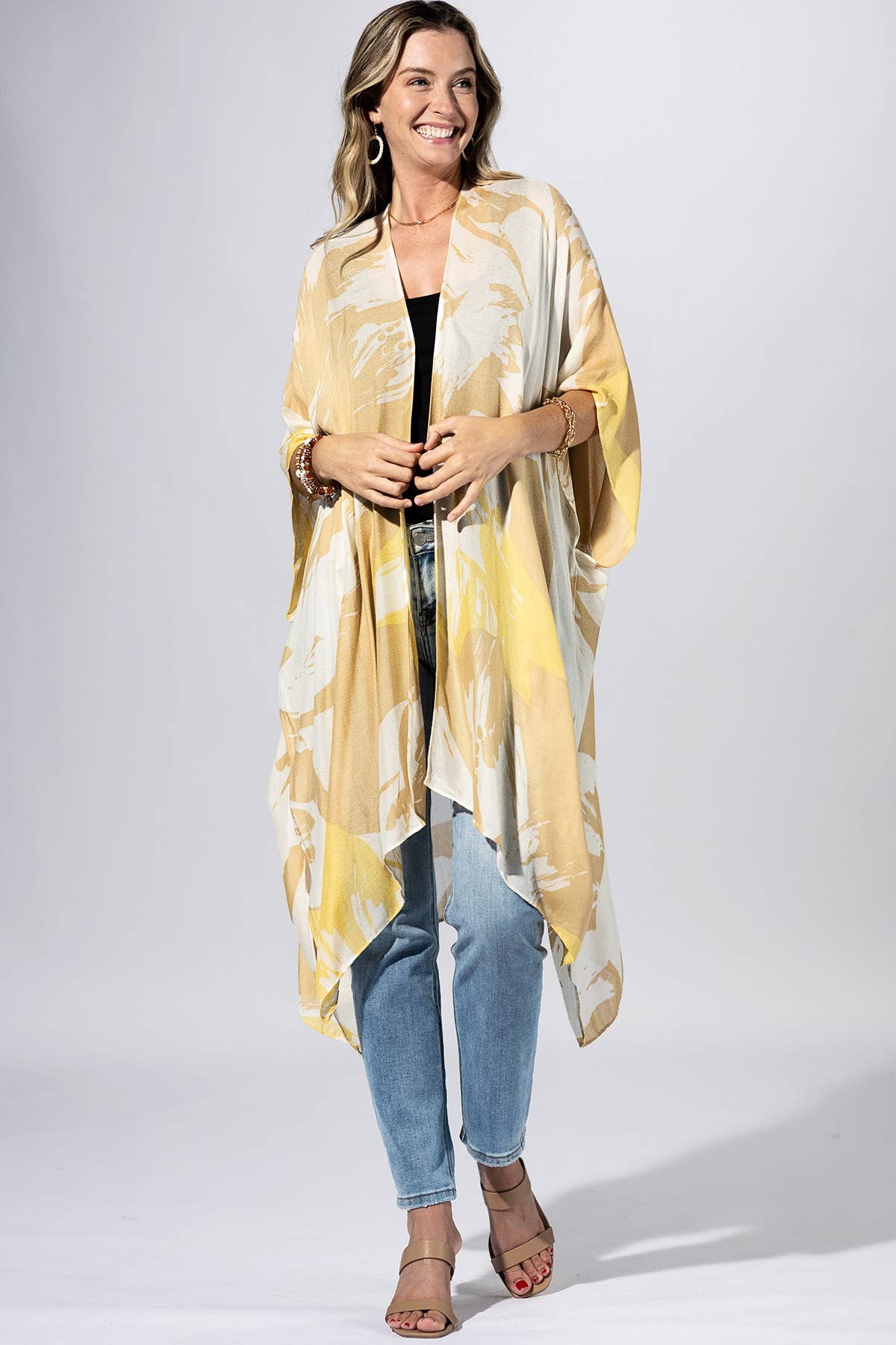 Brushstroke Floral Kimono { product_type }}