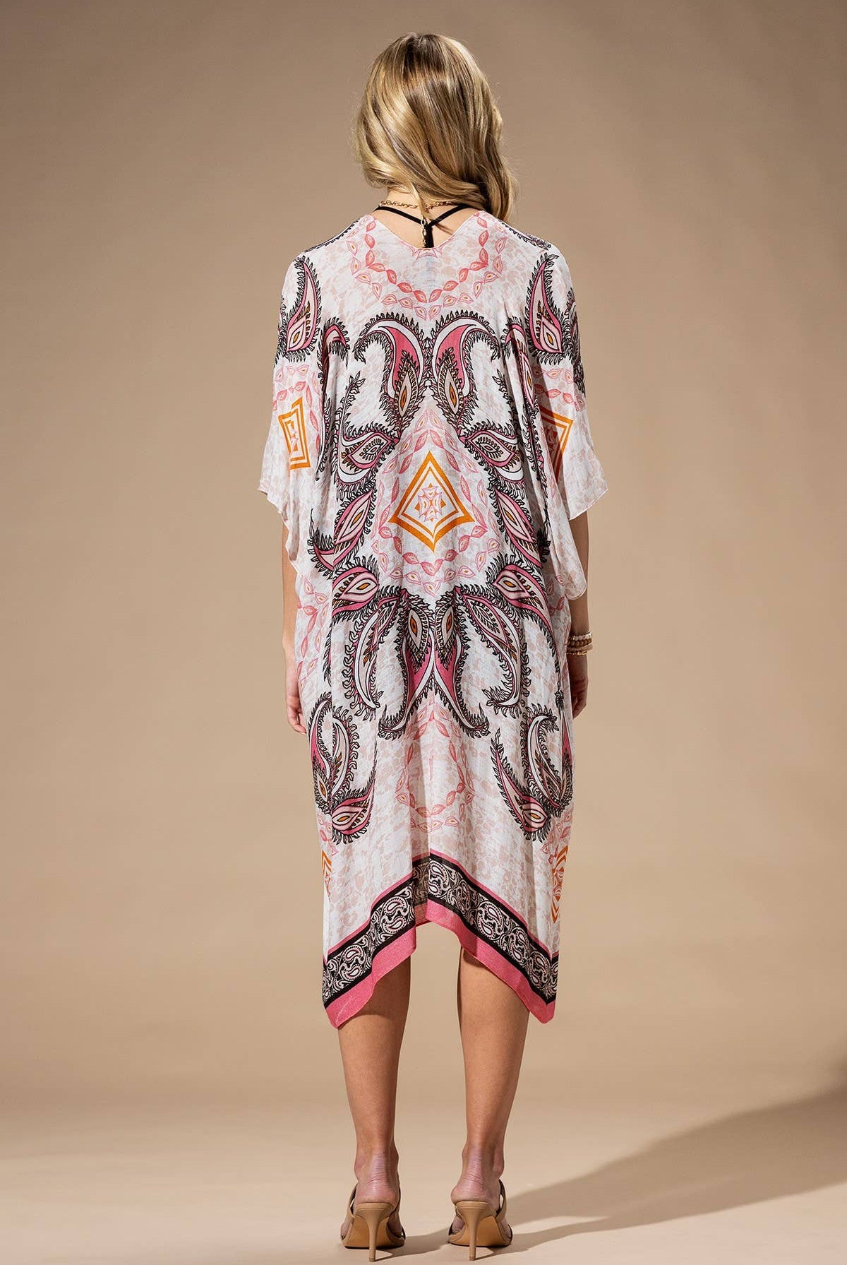 Pink Paisley Kimono { product_type }}