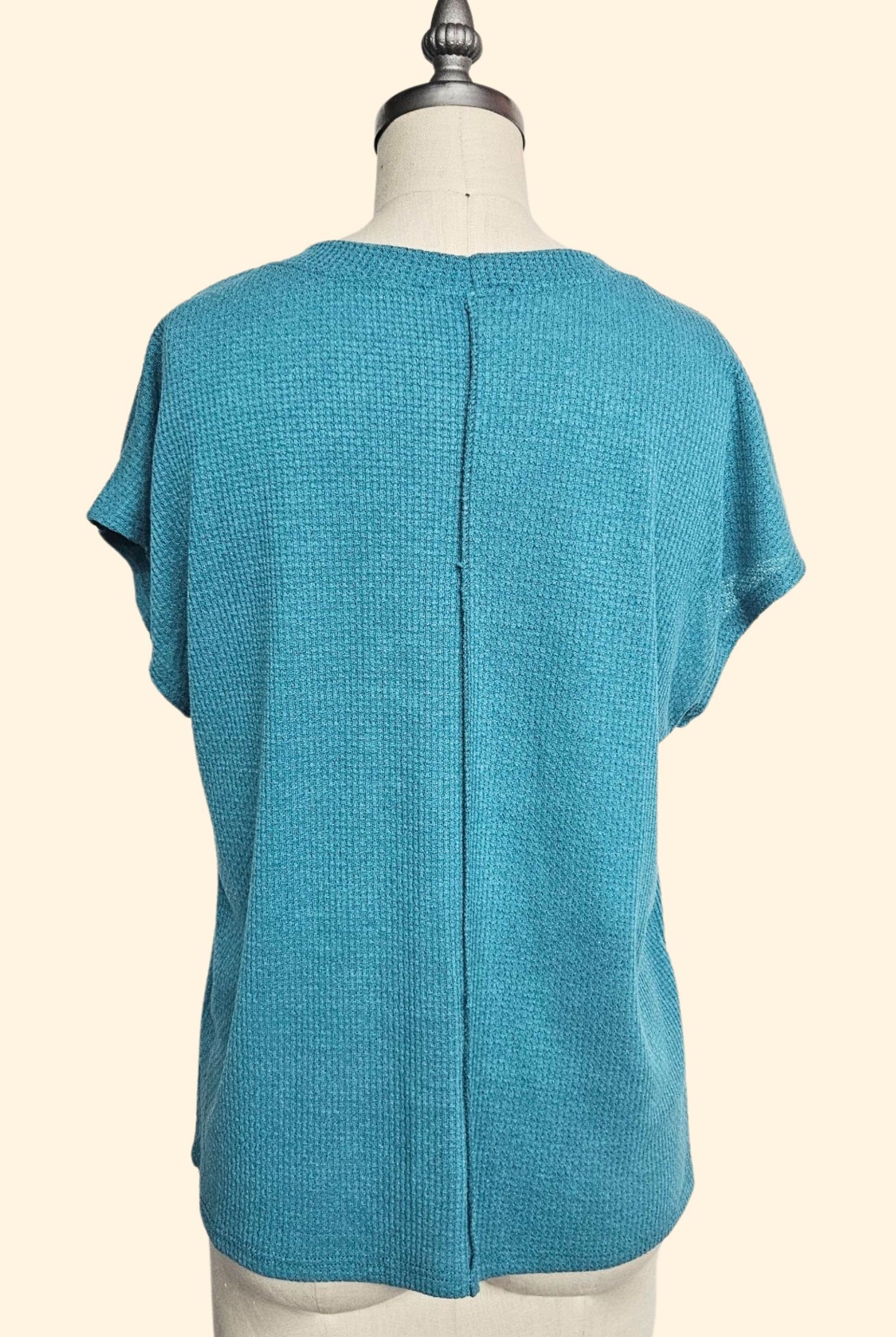 Knit Front Split Top { product_type }}