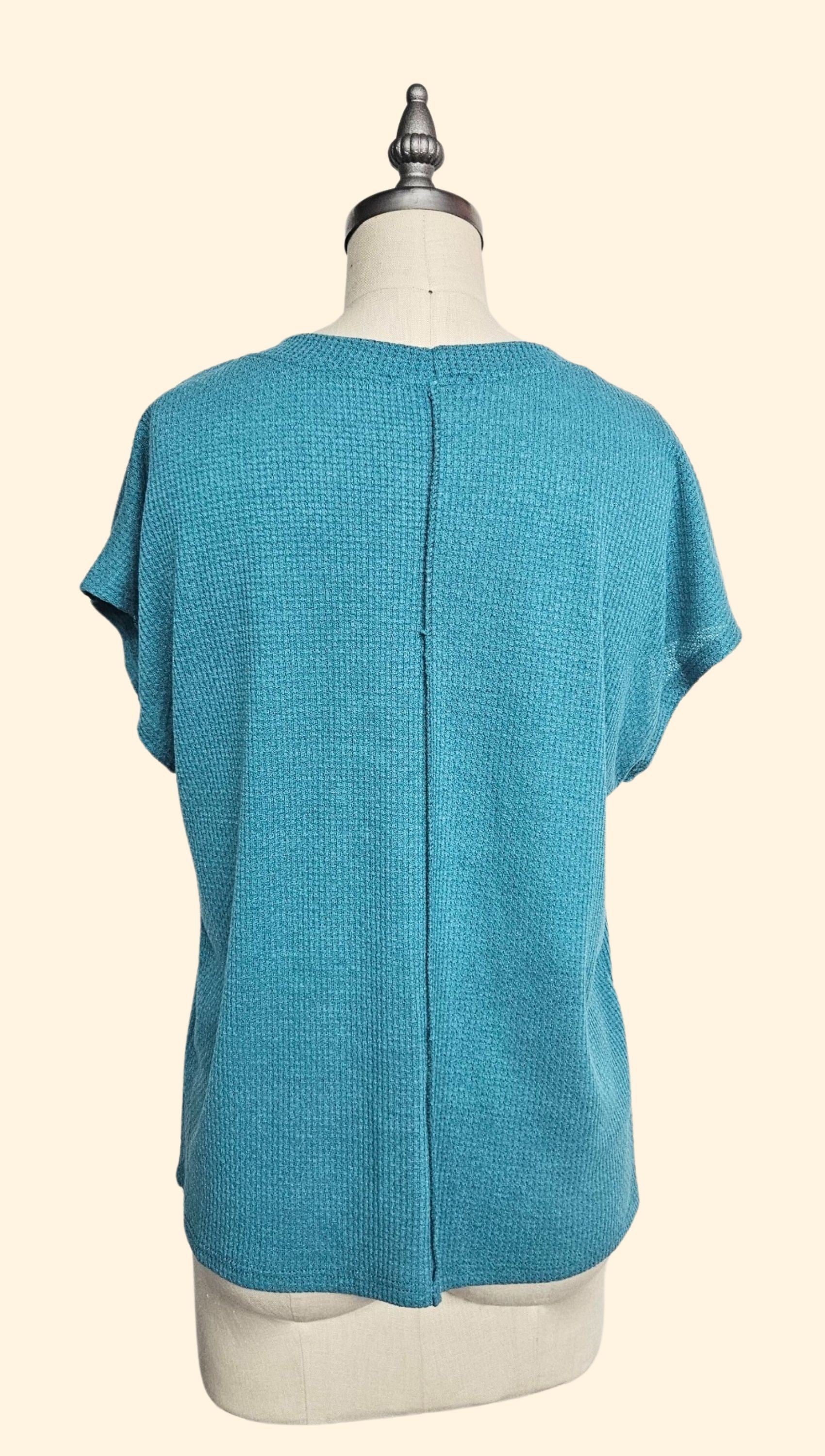 Knit Front Split Top { product_type }}