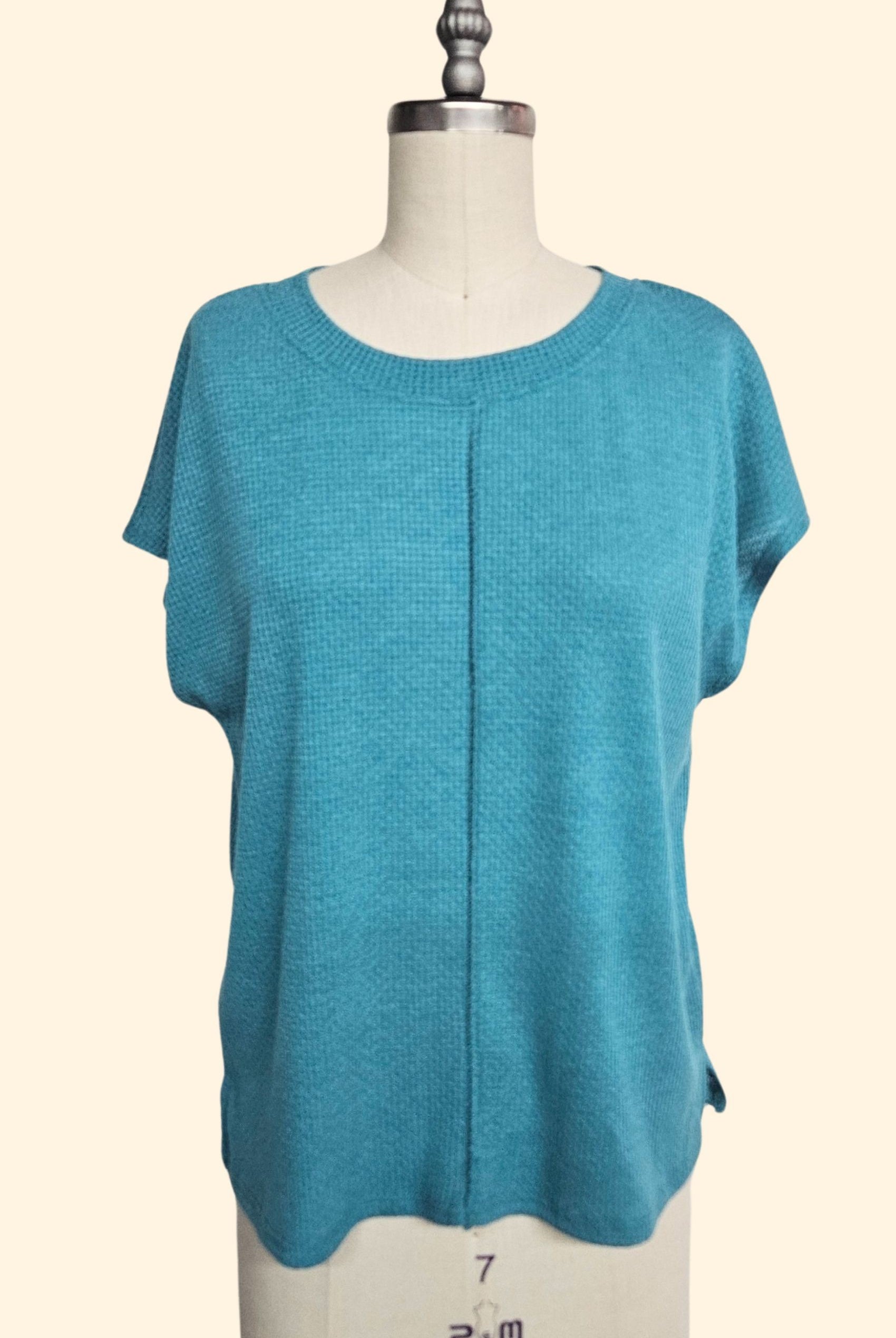 Knit Front Split Top { product_type }}