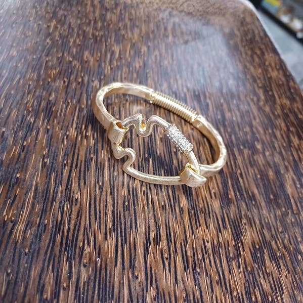 Beautiful Bling Arrowhead Cuff Bracelet : Yellow Gold { product_type }}