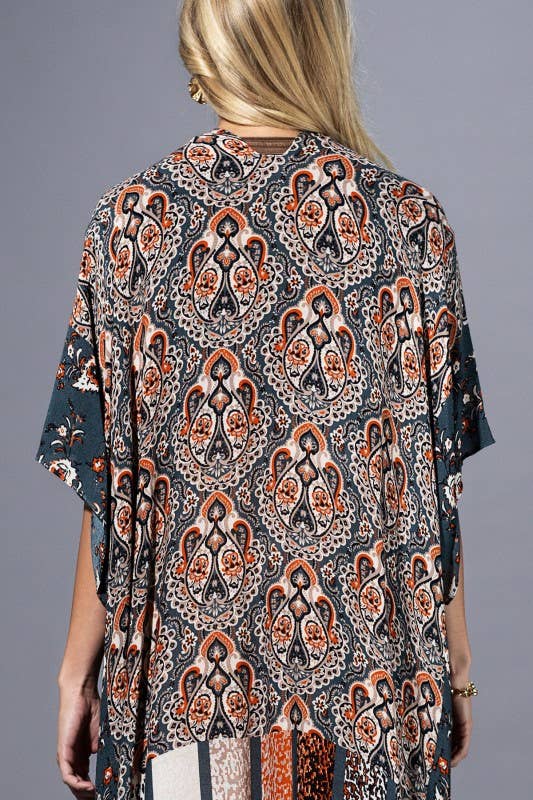 Paisley Kimono: ARTEMIS { product_type }}