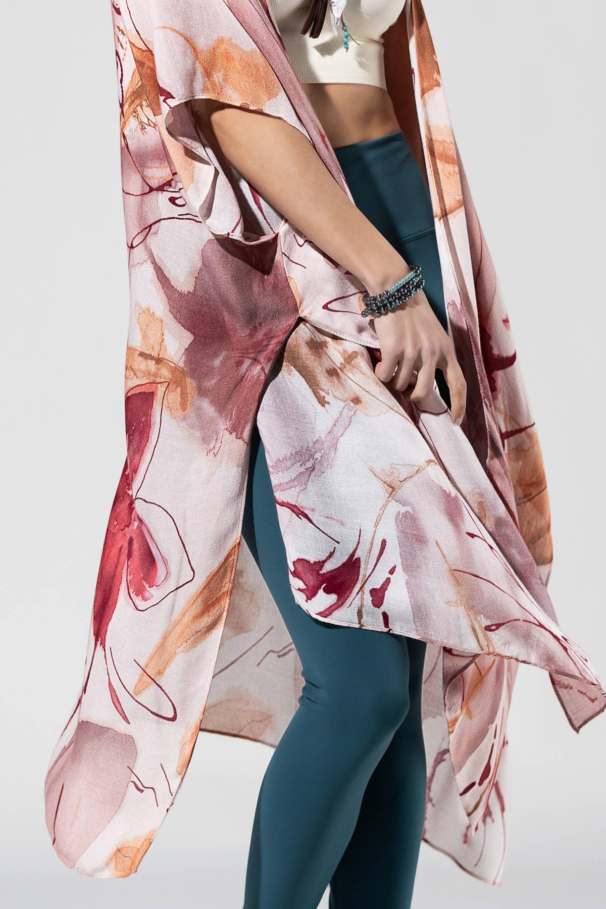Arras Kimono-Urbanista-Three Birdies Boutique, Women's Fashion Boutique Located in Kearney, MO
