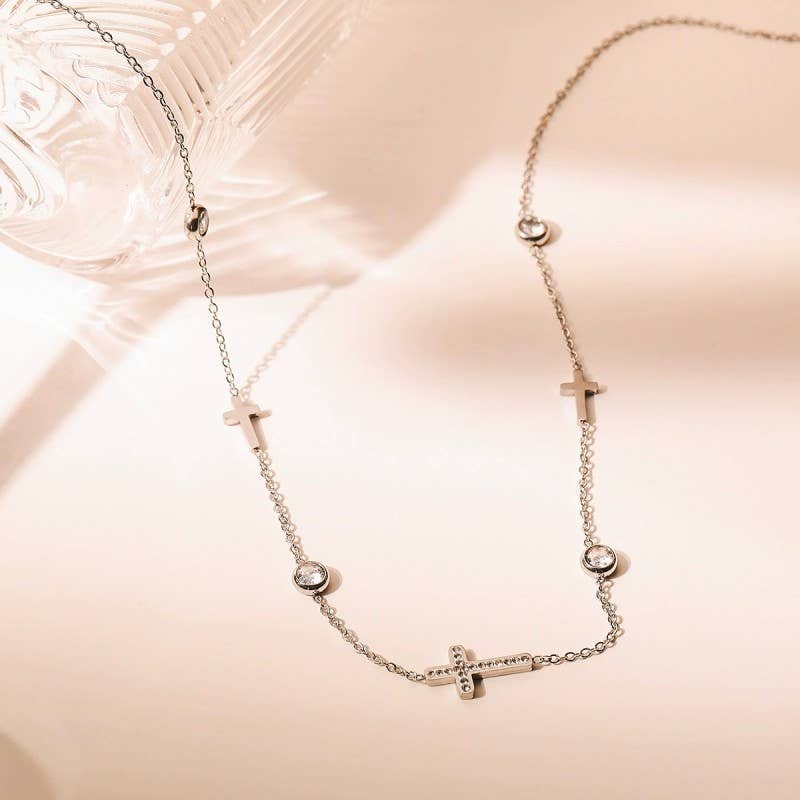 Cross Necklace Gold { product_type }}