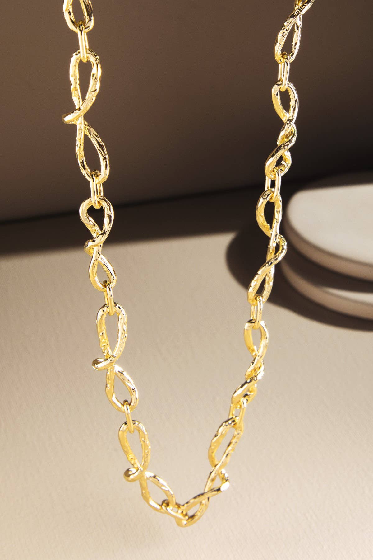 Extra-Large Twisted Cable Chain Necklace { product_type }}