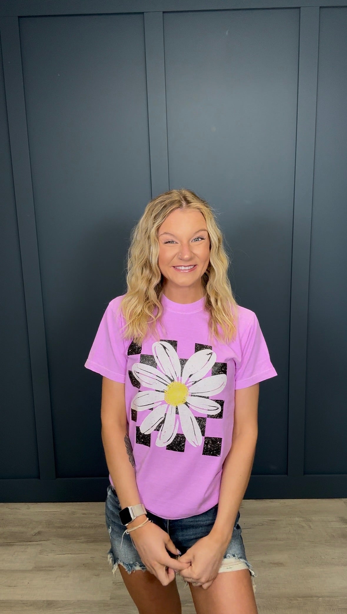 Checkered Daisy Tee { product_type }}