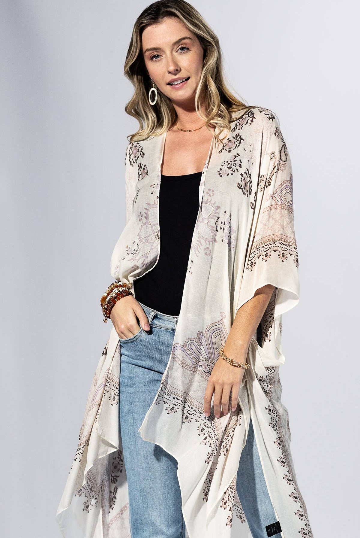 Frost White Paisley Border Kimono { product_type }}