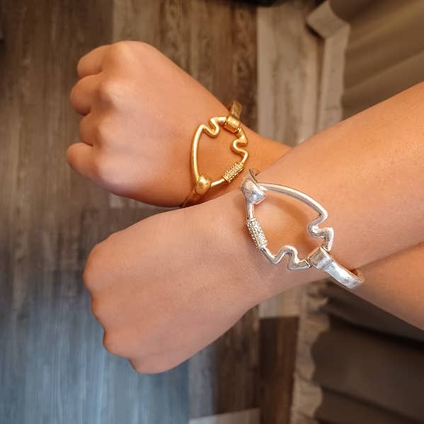 Beautiful Bling Arrowhead Cuff Bracelet : Yellow Gold { product_type }}