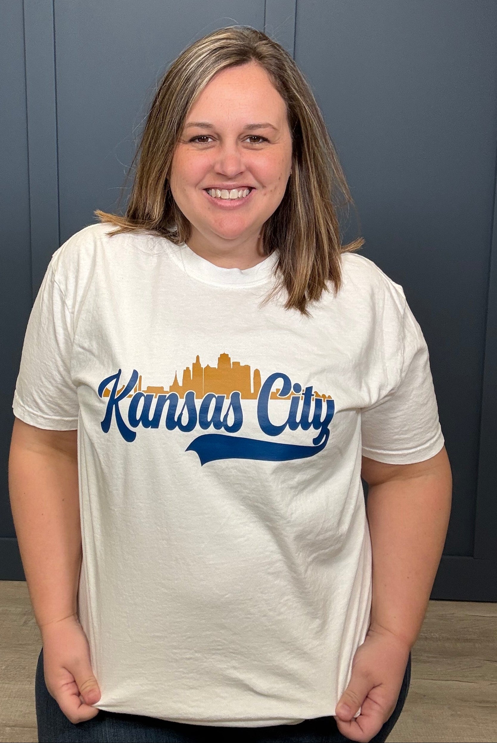 Kansas City Skyline Tee { product_type }}