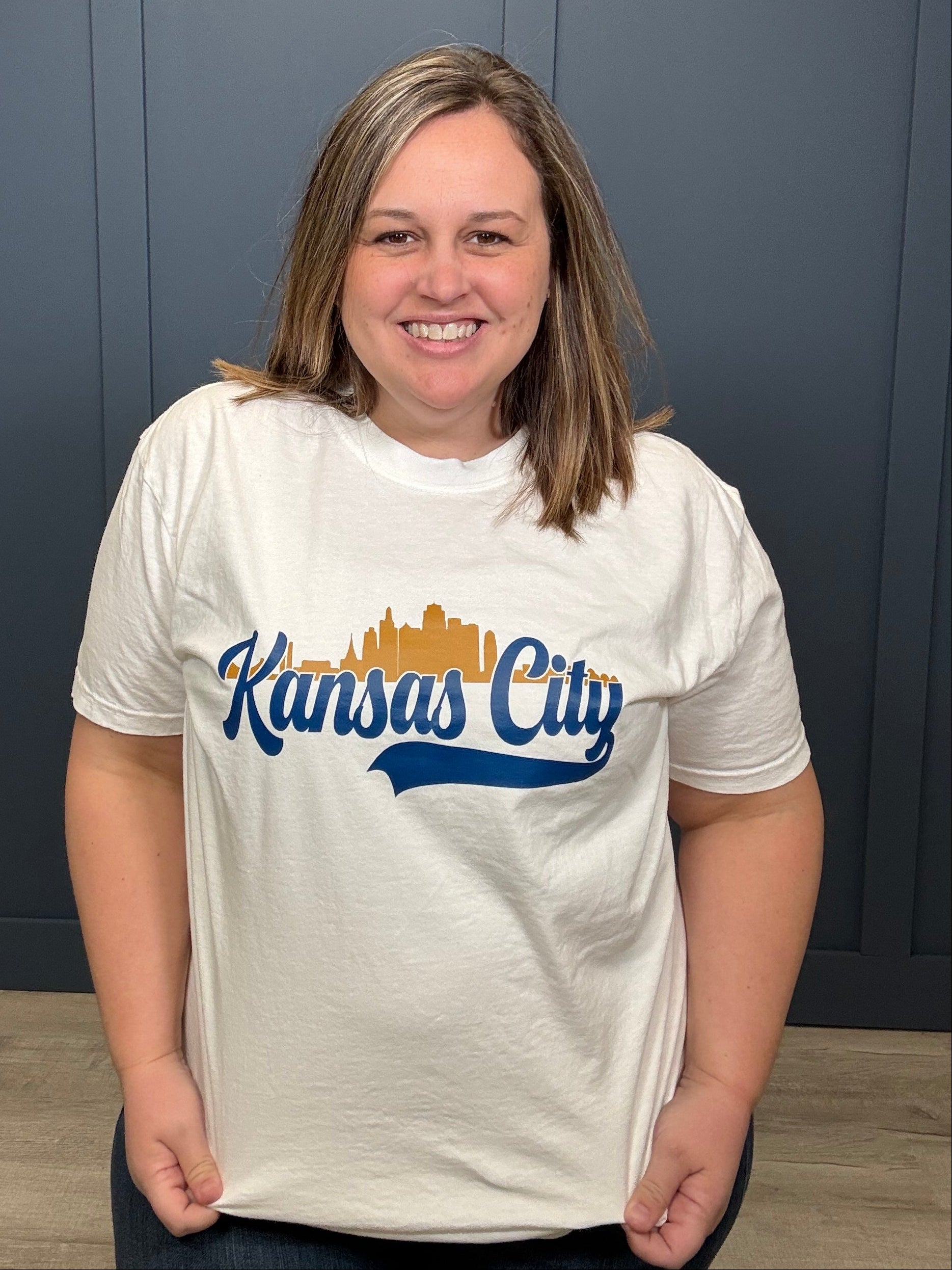 Kansas City Skyline Tee { product_type }}