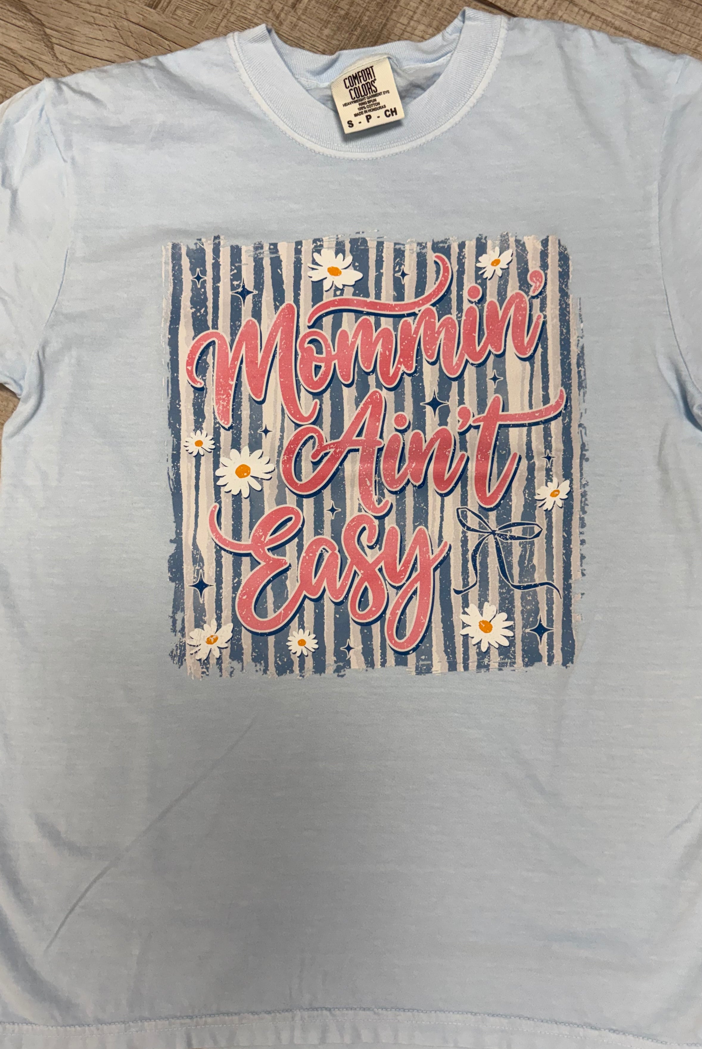 Mommin' Ain't Easy Graphic Tee-Graphic Tees-TB TEES-Three Birdies Boutique, Women's Fashion Boutique Located in Kearney, MO