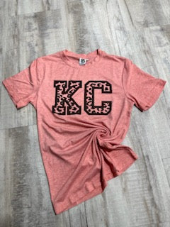 Heathered Red KC-Graphic Tees-Tres Birdos Graphic Tees-Three Birdies Boutique, Women's Fashion Boutique Located in Kearney, MO
