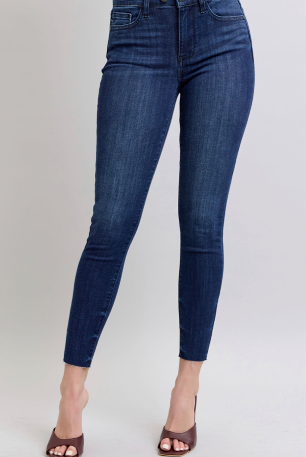 Judy Blue Dark Wash Skinny Jeans { product_type }}