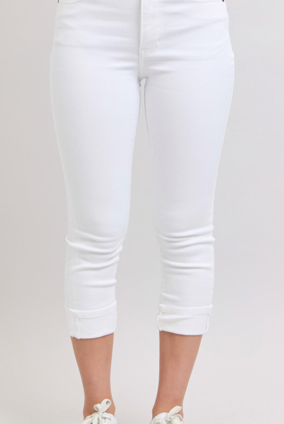 Judy Blue White Cuffed Capri { product_type }}