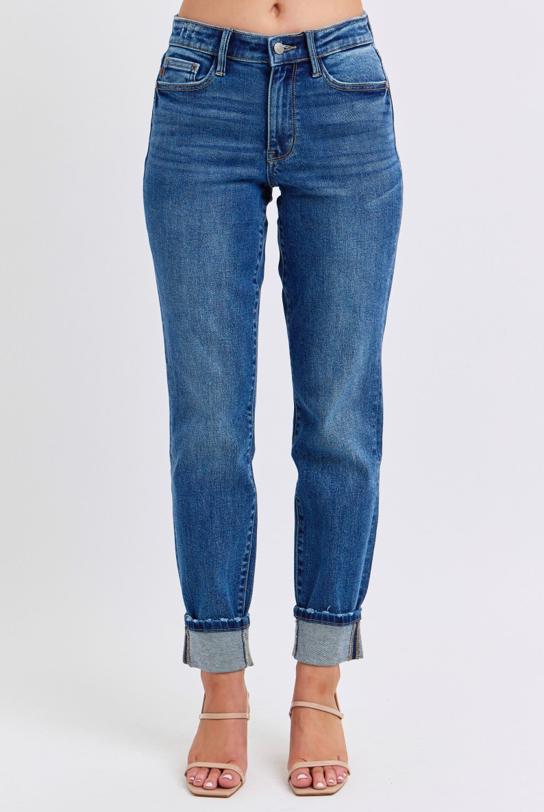 Judy Blue Mid-Rise Boyfriend { product_type }}
