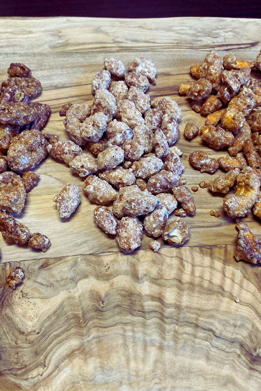 Cinnamon Kettle Roasted Cashews { product_type }}