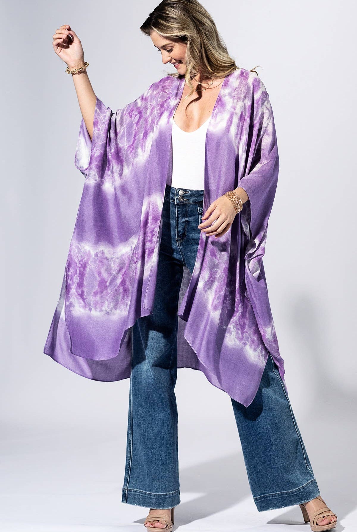 Lavender Tie-Dye Border Kimono { product_type }}