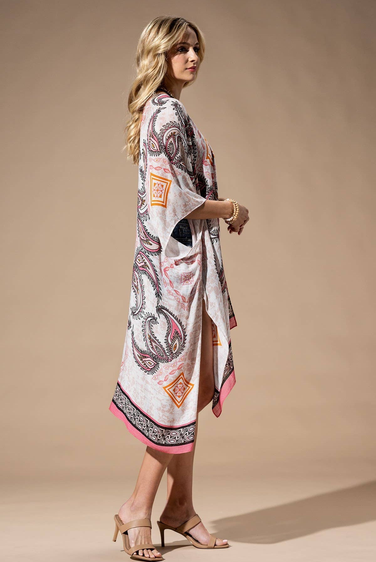 Pink Paisley Kimono { product_type }}