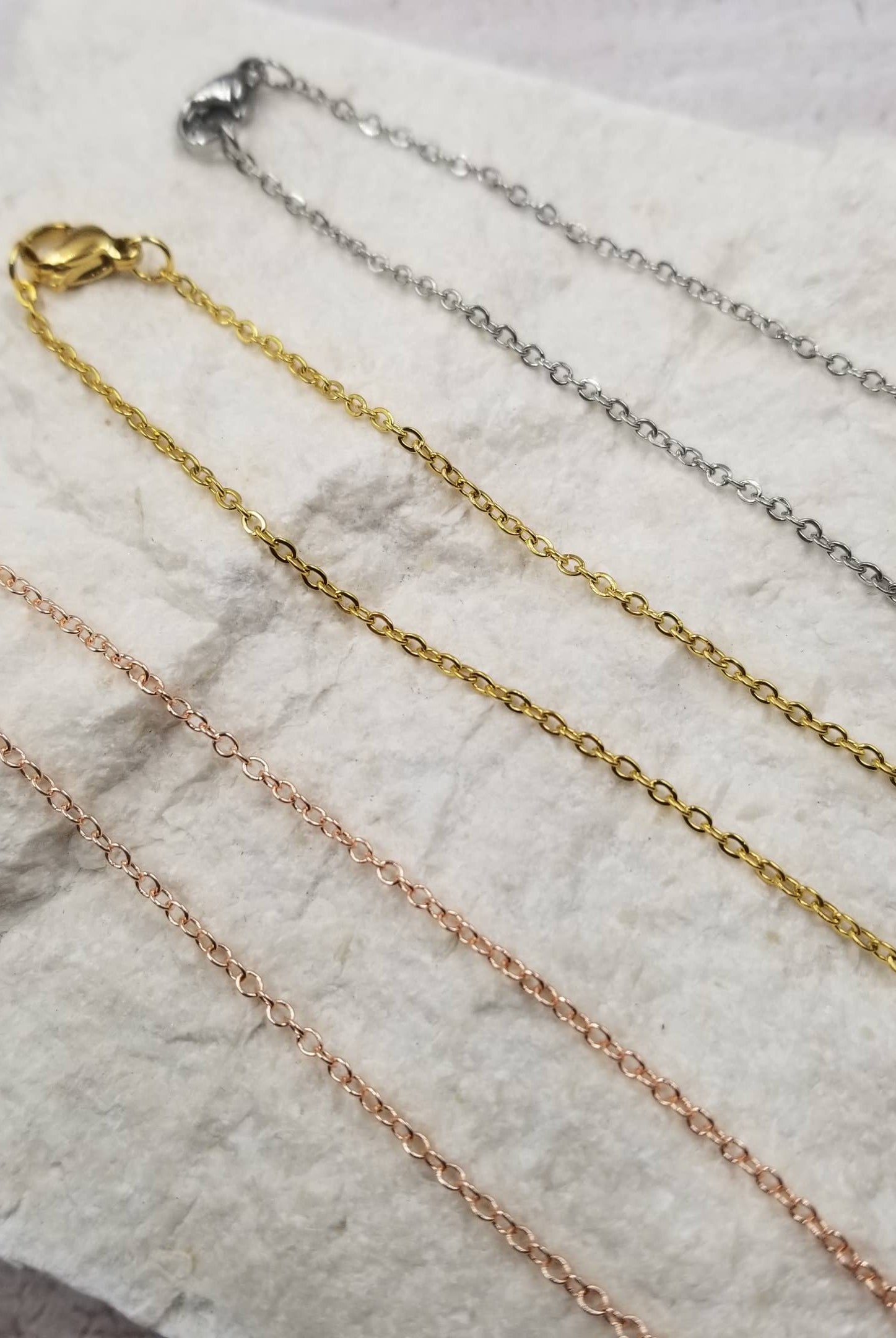 Mountain Cutout Necklace: Rose gold { product_type }}