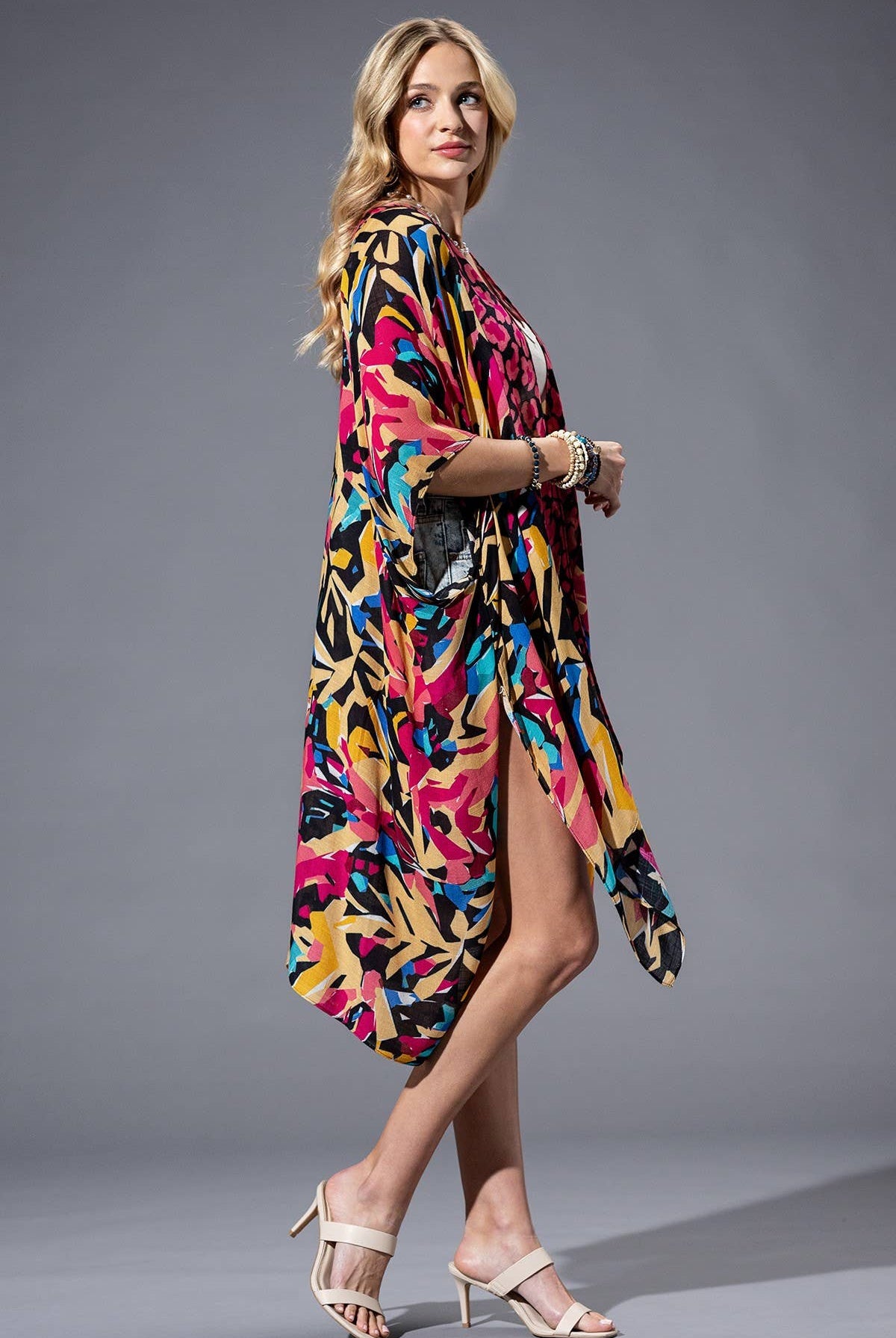 Abstract Multi Kimono { product_type }}