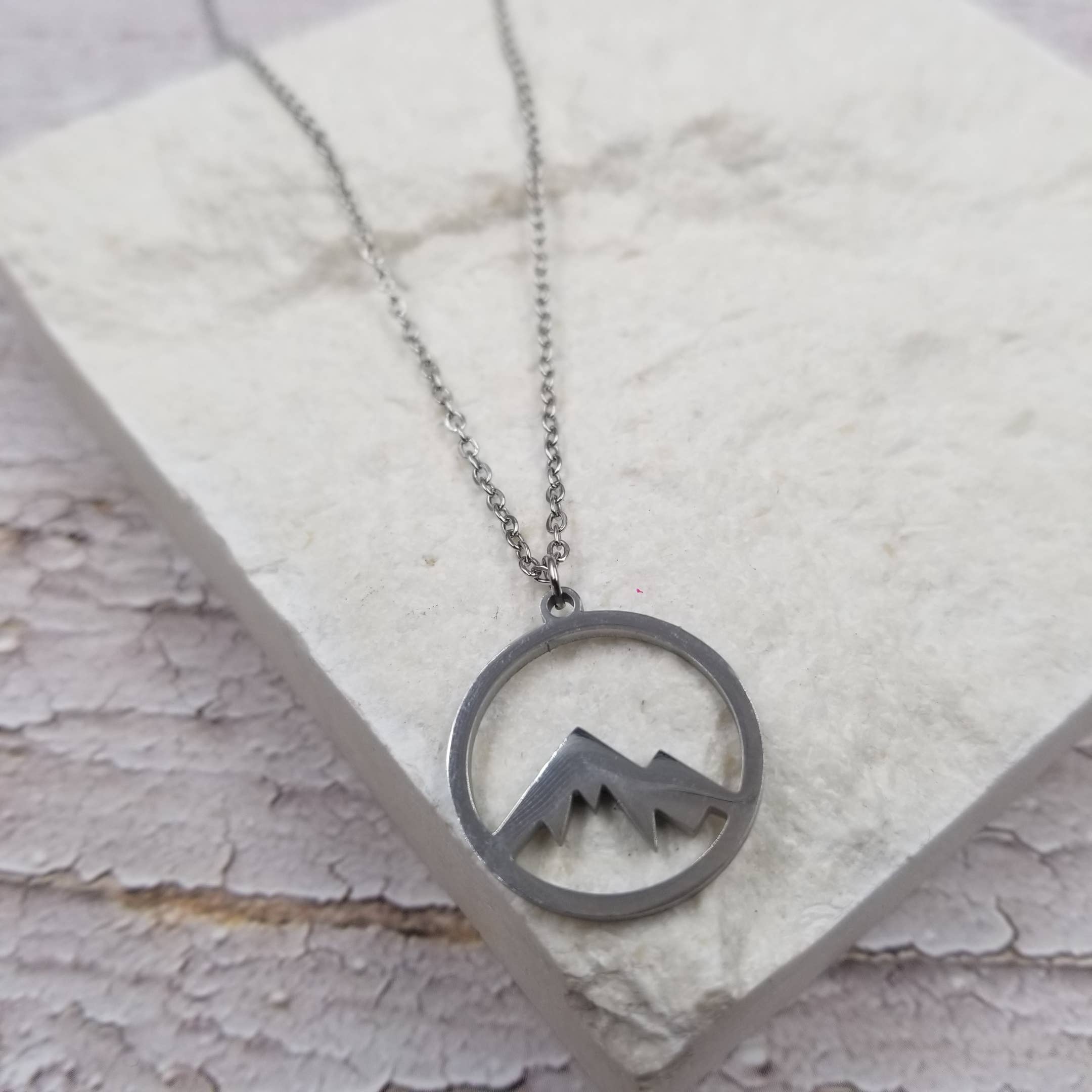 Peak Experience Necklace - Gold,Silver: Gold { product_type }}