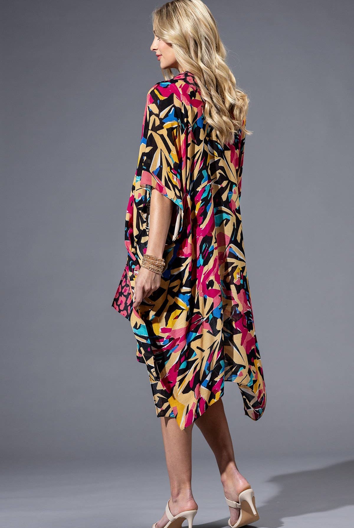 Abstract Multi Kimono { product_type }}