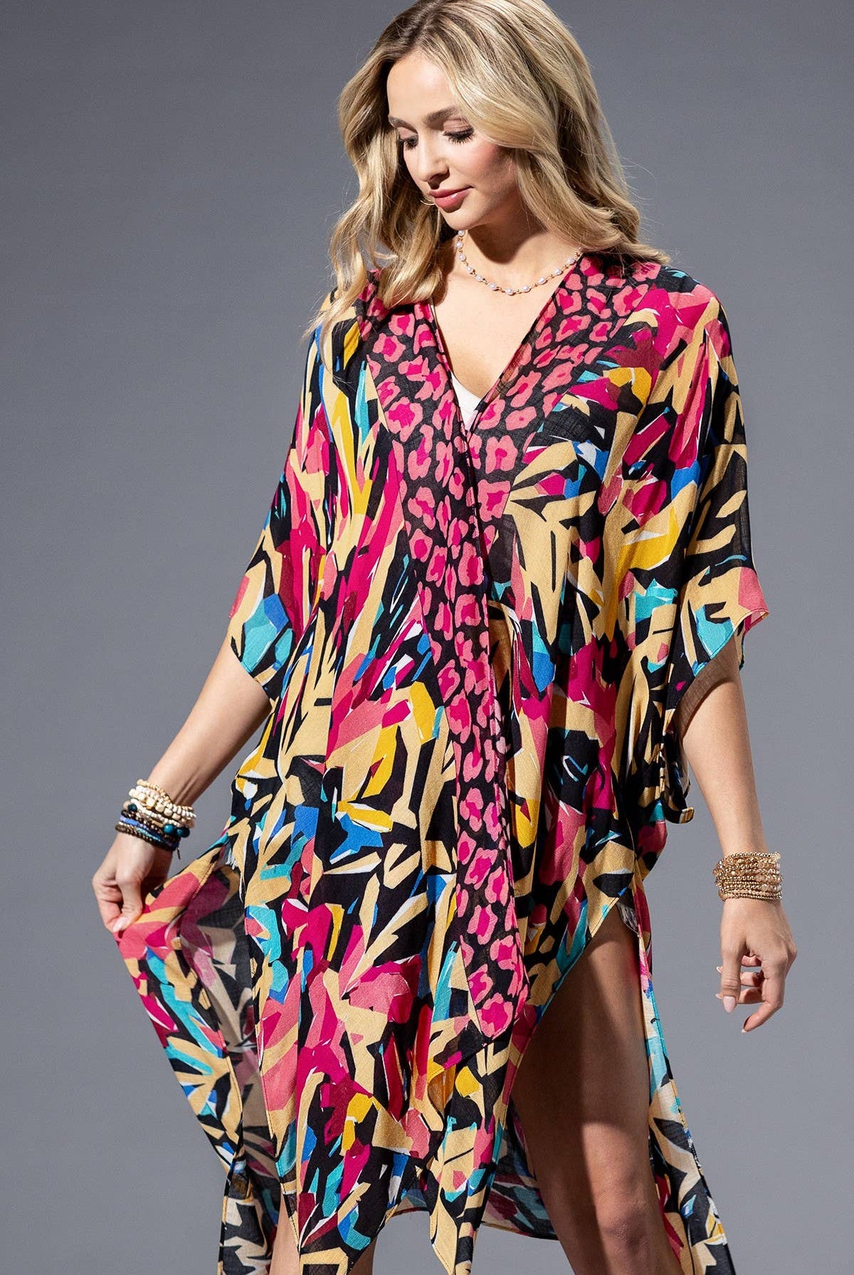 Abstract Multi Kimono { product_type }}