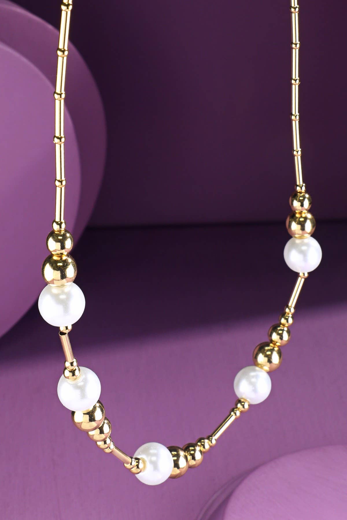 Chain Link Necklace With Pearl Accents: GOLD(GD)-Urbanista-Three Birdies Boutique, Women's Fashion Boutique Located in Kearney, MO