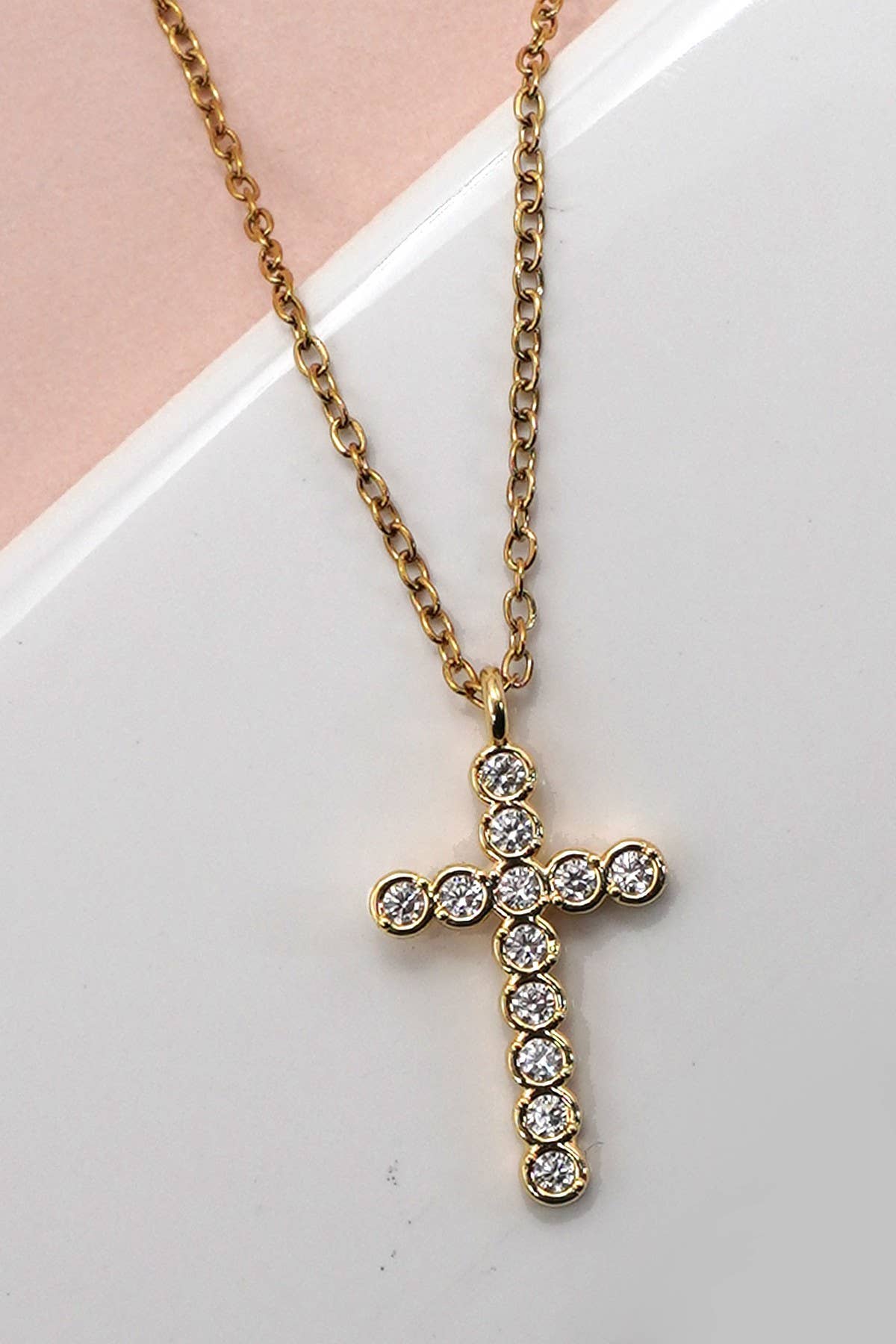 Cross Necklace Gold { product_type }}