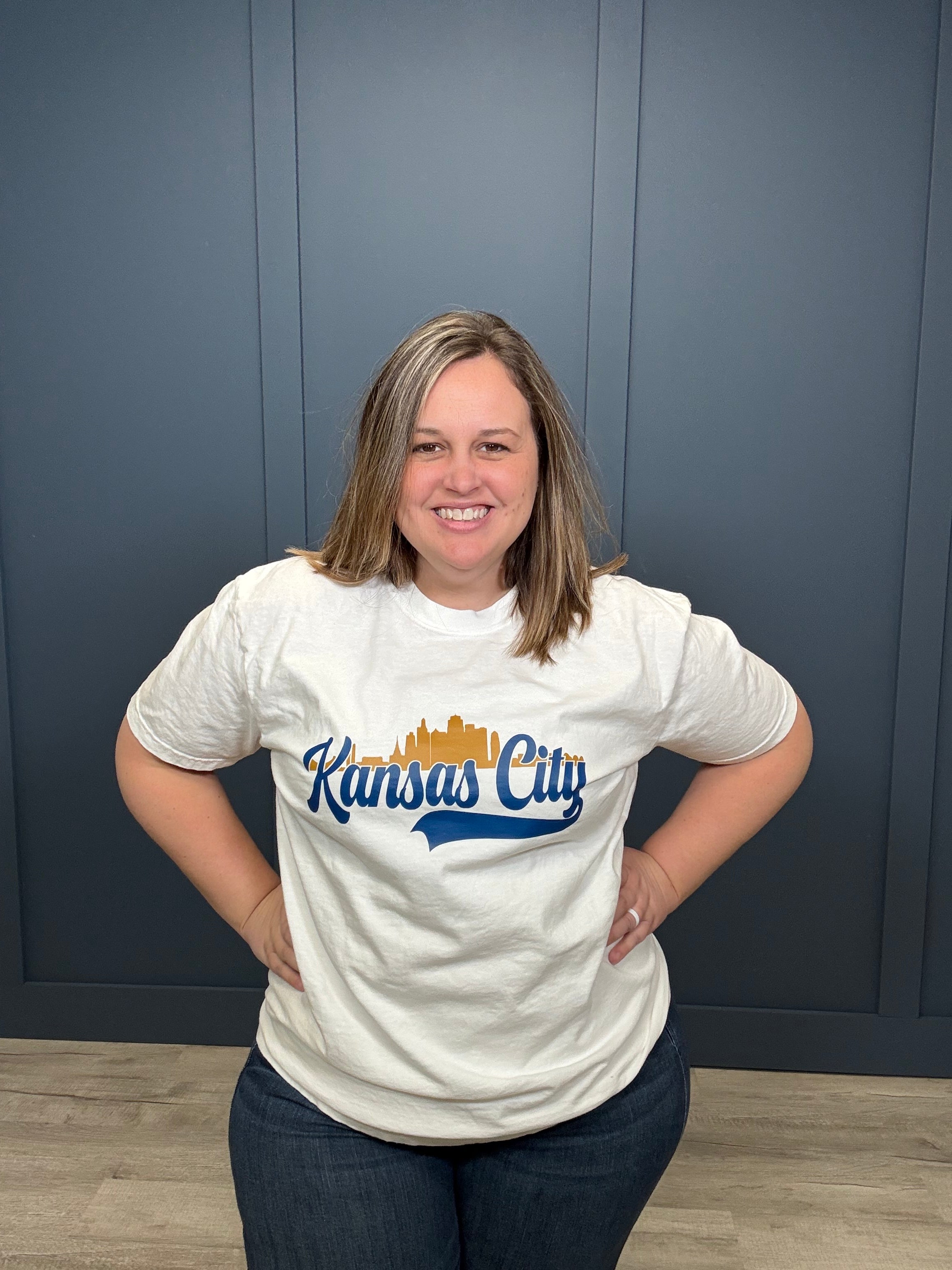 Kansas City Skyline Tee { product_type }}
