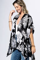 Onyx Tropical Leaf Kimono { product_type }}