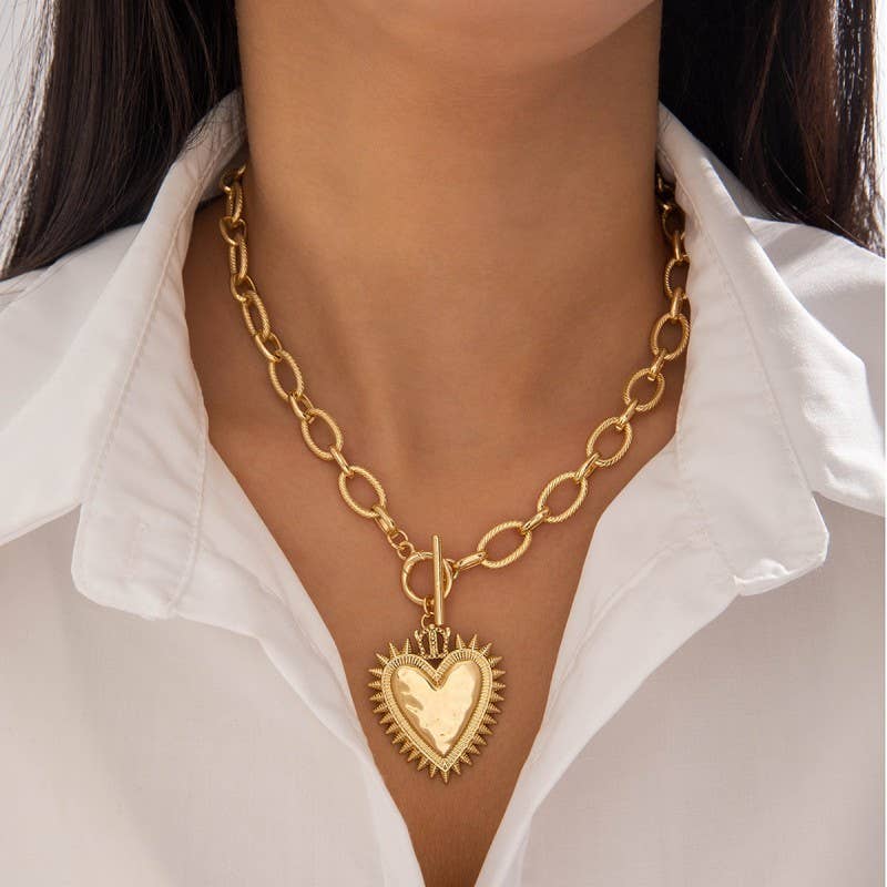Spiked Heart Chunky Chain Toggle Necklace { product_type }}