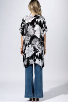 Onyx Tropical Leaf Kimono { product_type }}