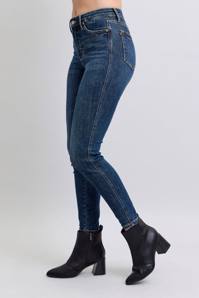 Judy Blue Vintage Wash Skinny Jeans