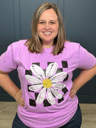 Checkered Daisy Tee { product_type }}