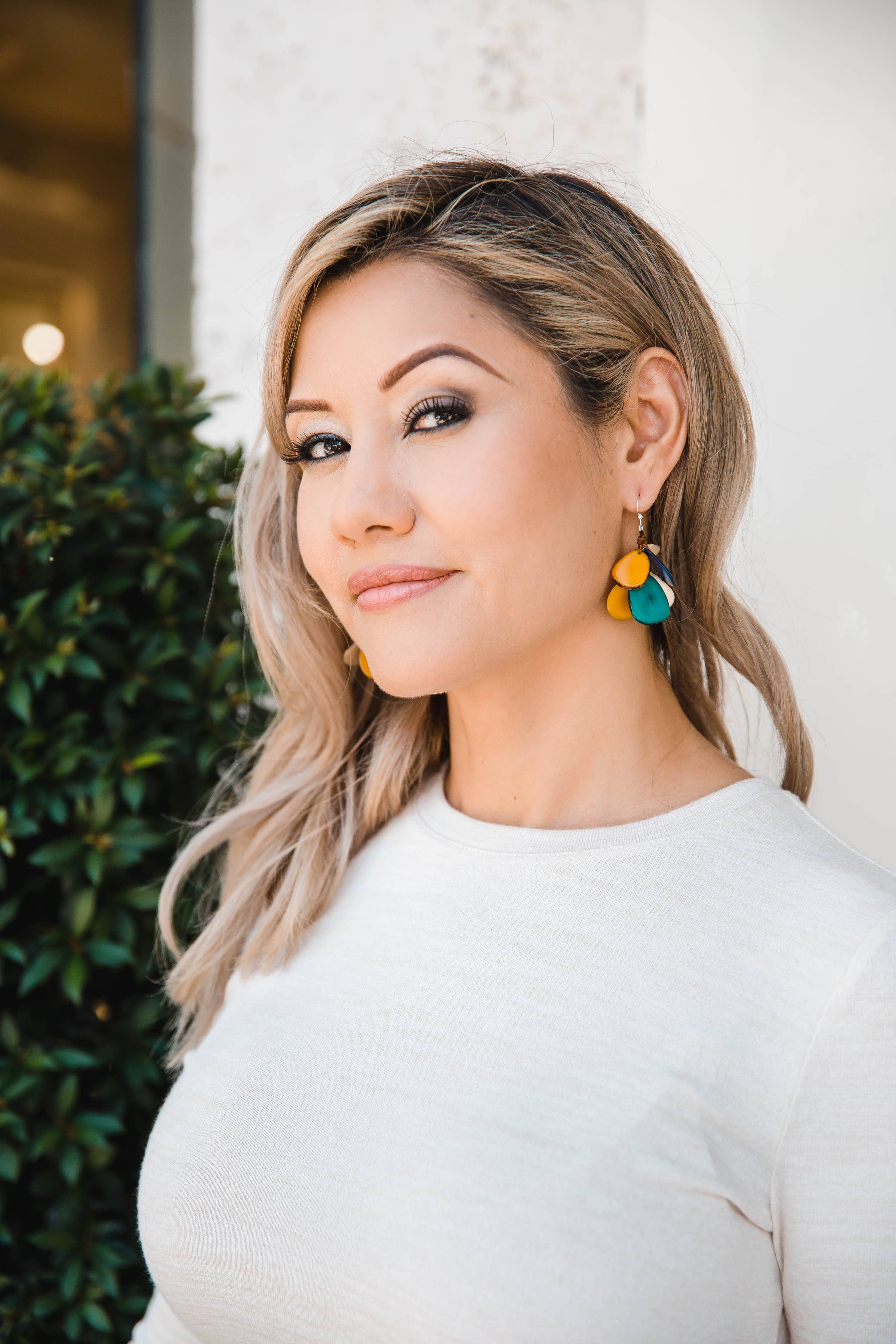 Mariposa Earrings: Cafe con Leche { product_type }}
