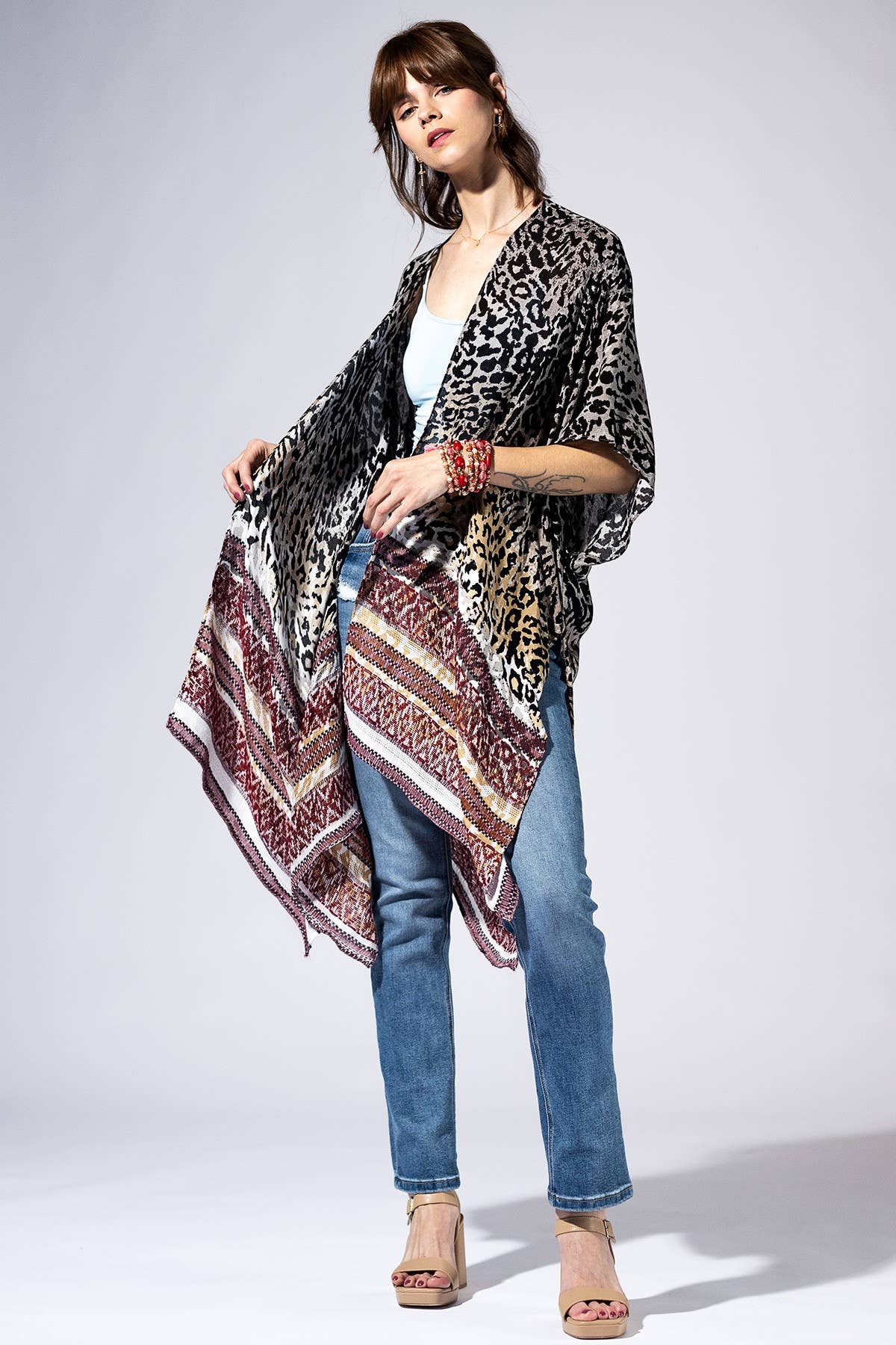 Carbon Leopard Border Kimono { product_type }}