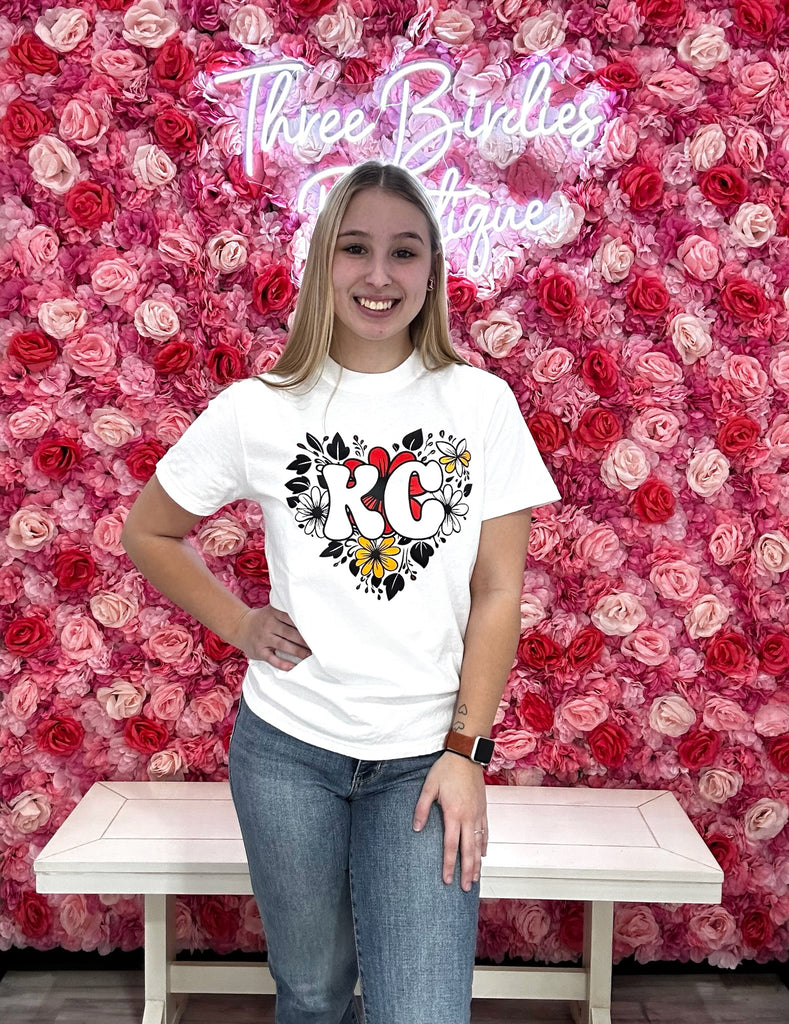 Floral KC Graphic Tee-Graphic Tees-Tres Birdos Graphic Tees-Three Birdies Boutique, Women's Fashion Boutique Located in Kearney, MO