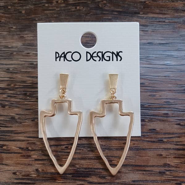 Hammered Arrowhead Earrings: Gold-Paco Designs-Three Birdies Boutique, Women's Fashion Boutique Located in Kearney, MO