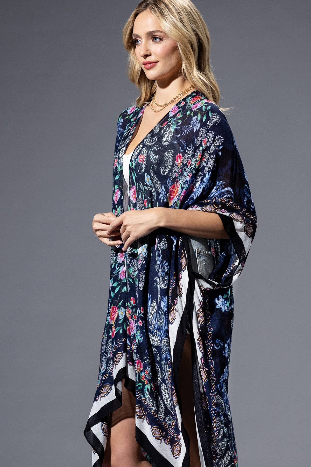 Rose Paisley Kimono { product_type }}