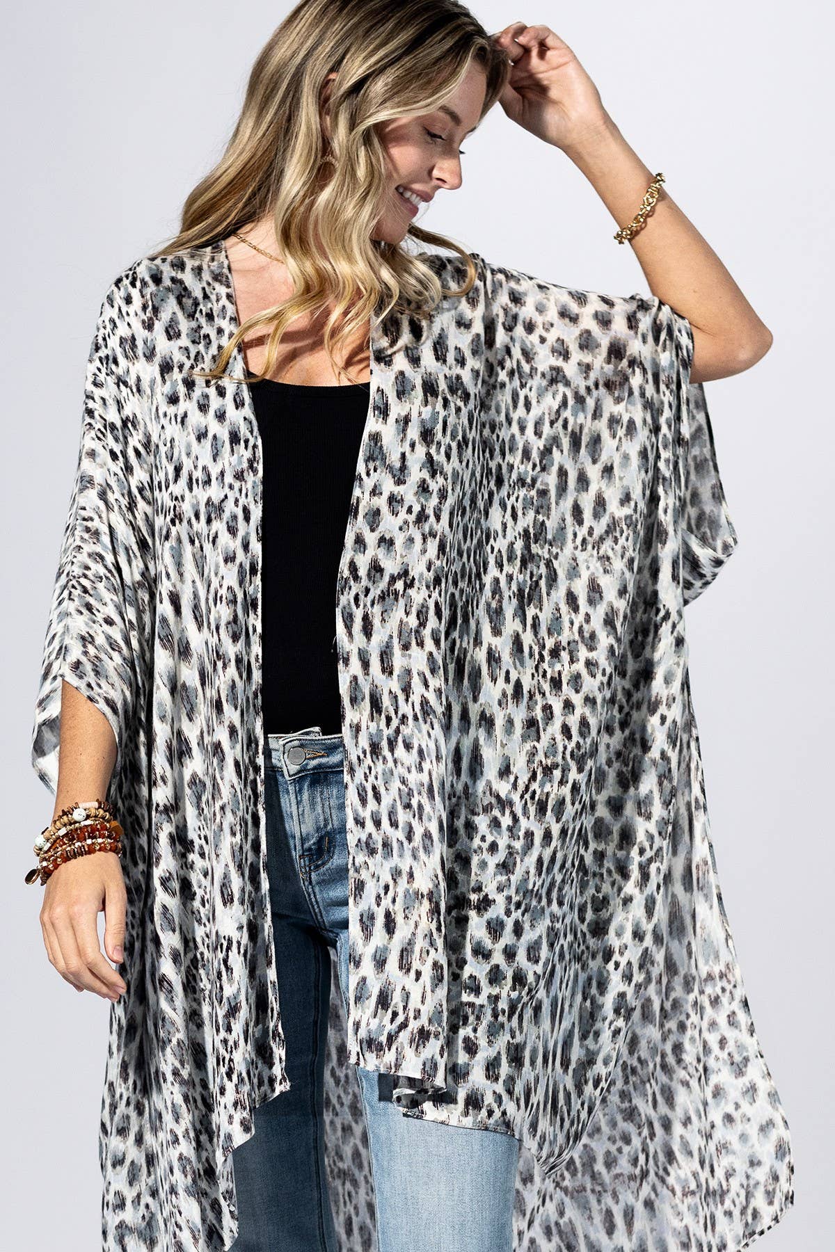 Wild Essence Leopard Print Kimono { product_type }}