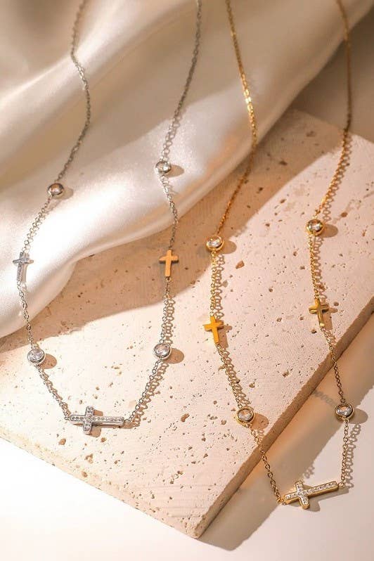 Cross Necklace Gold { product_type }}