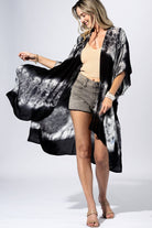 Black Tie-Dye Border Kimono { product_type }}