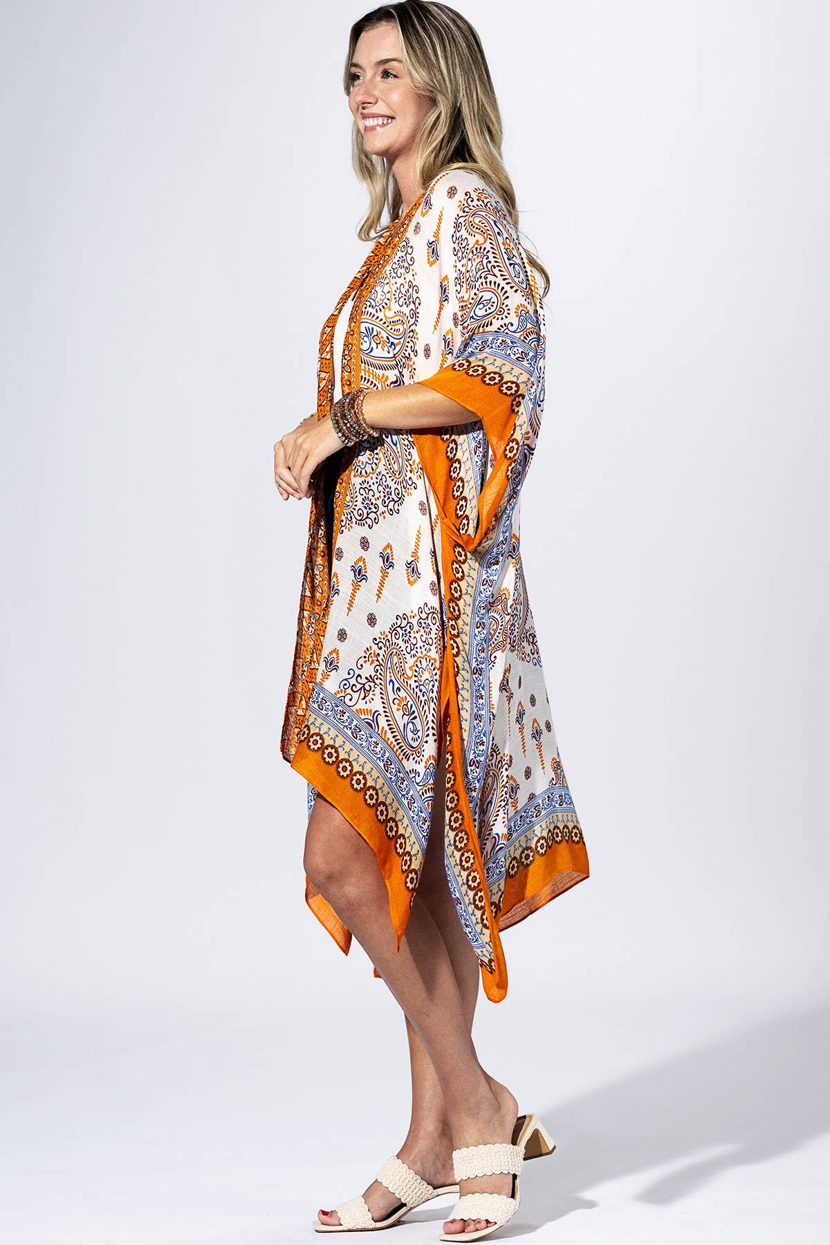 Orange Peel Paisley Border Kimono { product_type }}